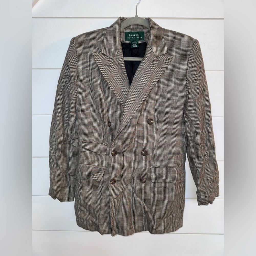 LAUREN Ralph Lauren 100% worsted wool blazer
Size 6 (approx)